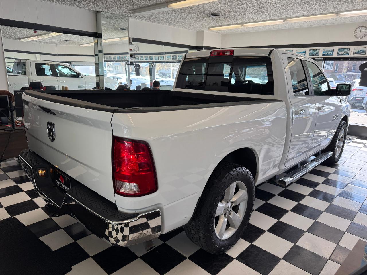 2017 RAM 1500 2WD Quad Cab SLT+A/C+Camera Photo7
