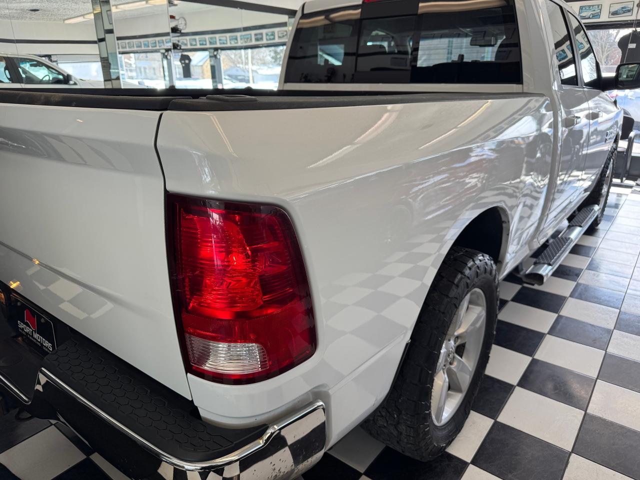 2017 RAM 1500 2WD Quad Cab SLT+A/C+Camera Photo44
