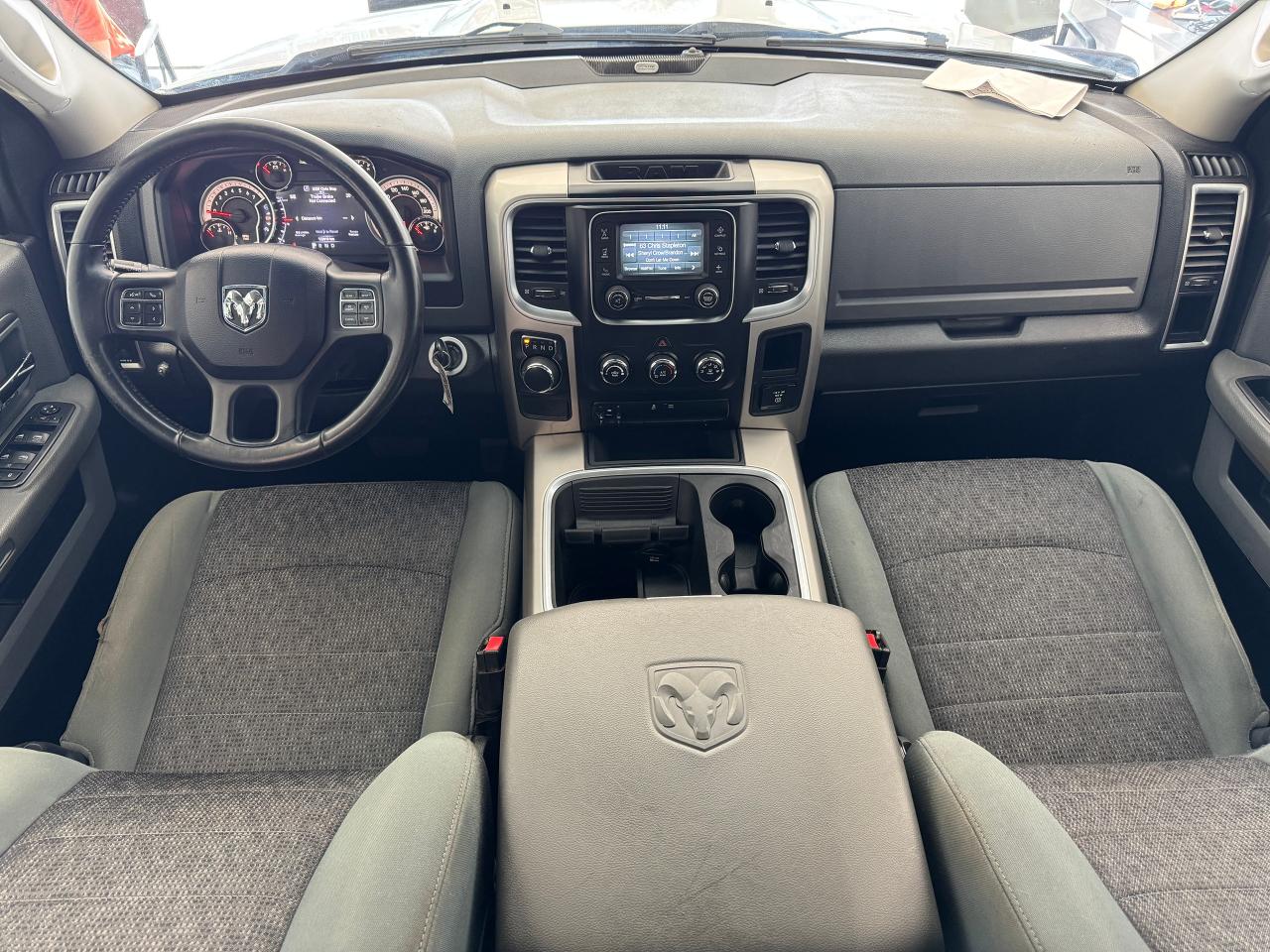 2017 RAM 1500 2WD Quad Cab SLT+A/C+Camera Photo2