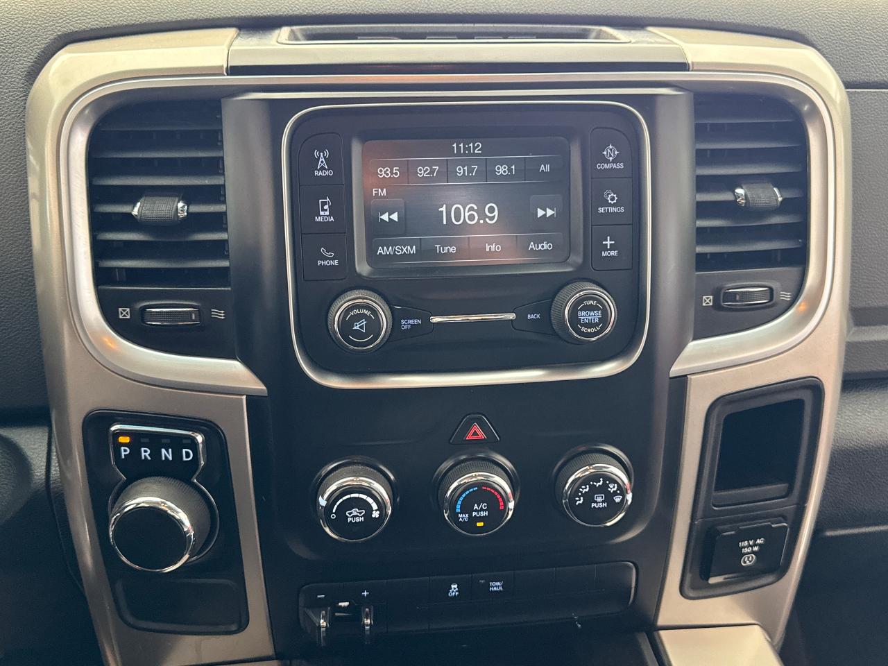 2017 RAM 1500 2WD Quad Cab SLT+A/C+Camera Photo11