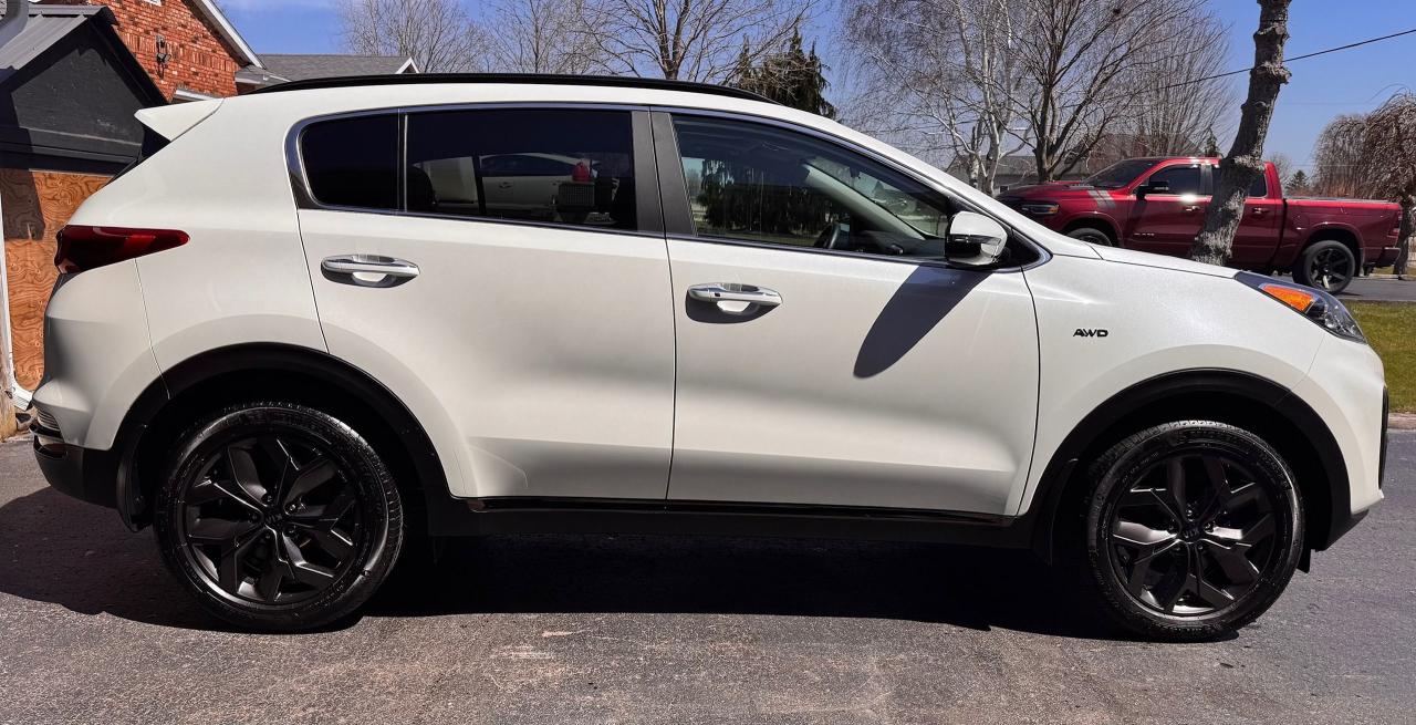 2022 Kia Sportage EX Premium S AWD - Photo #2