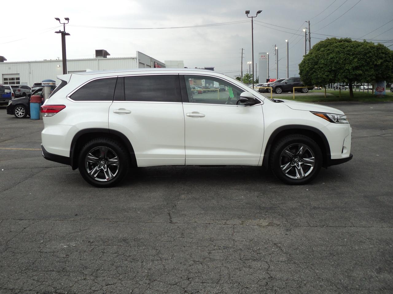 2019 Toyota Highlander Limited AWD 3.5L6cyl 7Seater RoofNavLeatherHeated - Photo #6