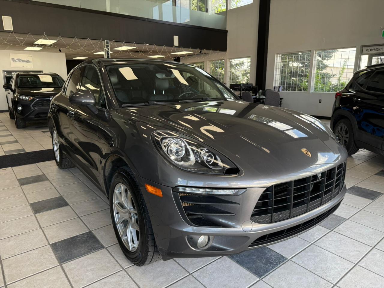 2017 Porsche Macan AWD 4dr S | ALL CREDIT ACCEPTED!!