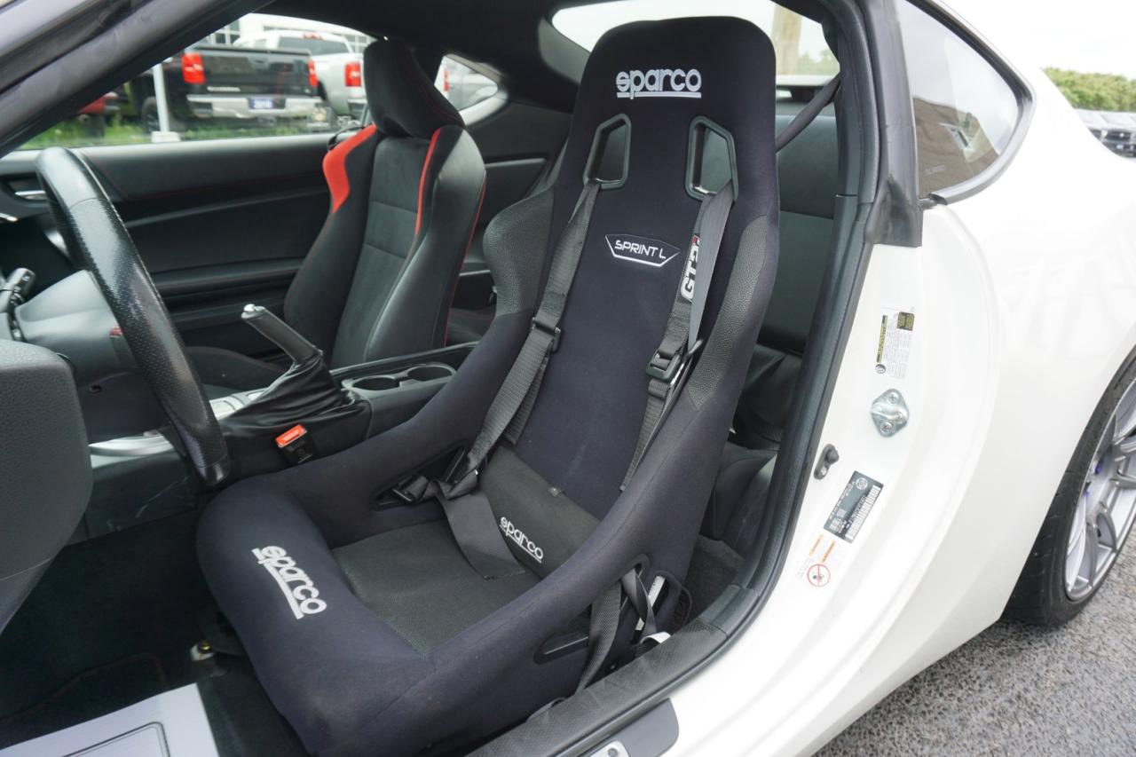 2015 Scion FR-S 2.0L 6 SPEED CERTIFIED *ACCIDENT FREE* CAMERA BLUETOOTH CRUISE ALLOYS - Photo #13