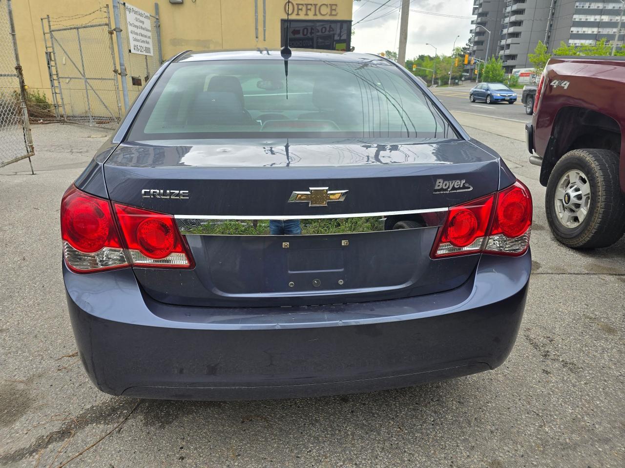 2013 Chevrolet Cruze LS Photo4