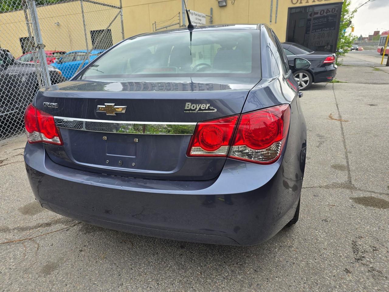 2013 Chevrolet Cruze LS - Photo #6