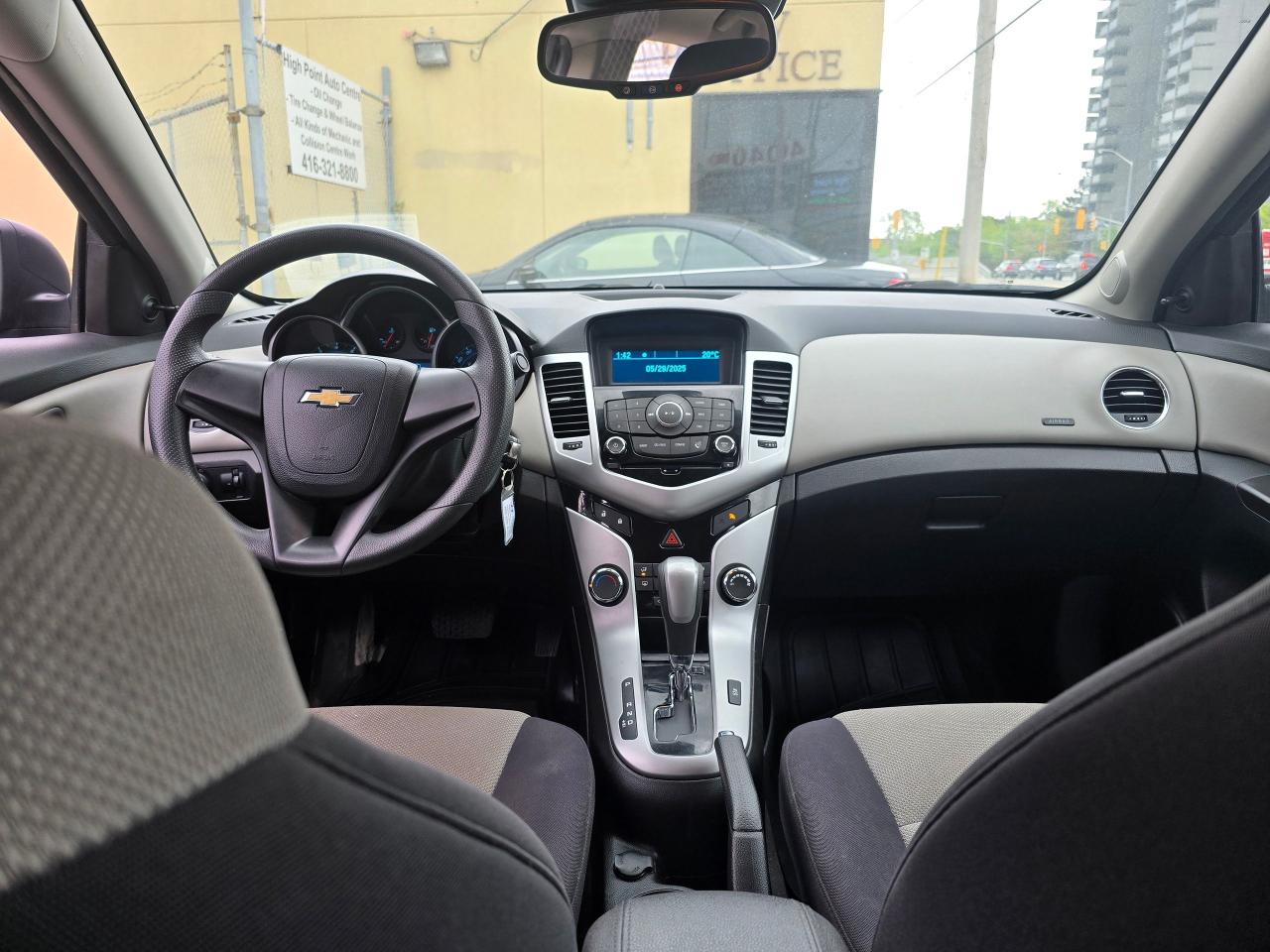 2013 Chevrolet Cruze LS - Photo #8