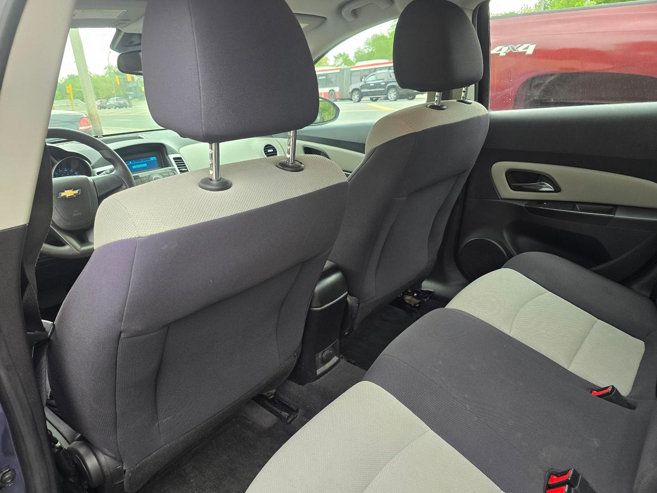 2013 Chevrolet Cruze LS - Photo #12