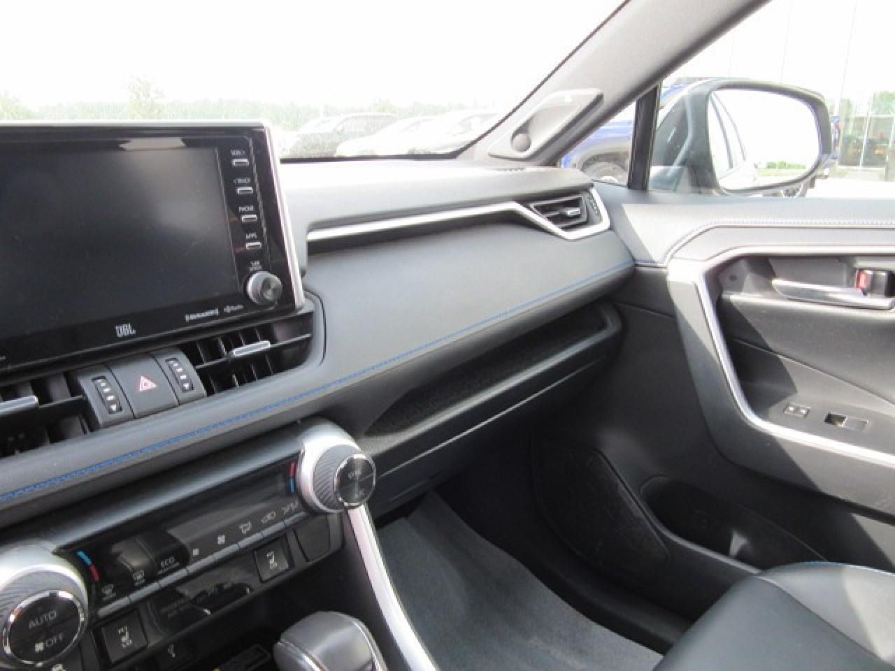 2021 Toyota RAV4 Hybrid XSE Photo