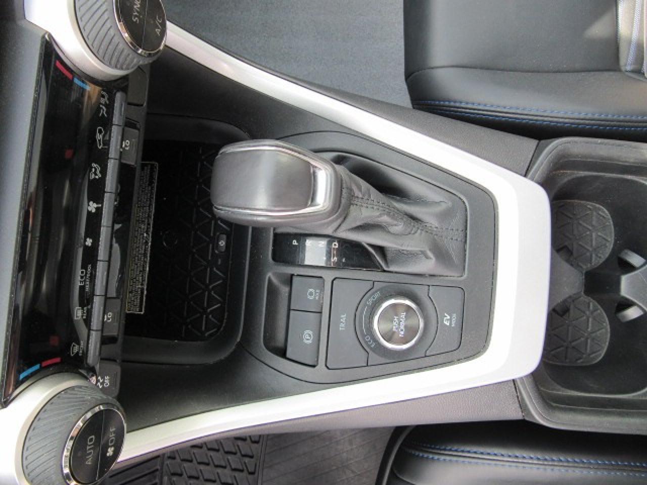 2021 Toyota RAV4 Hybrid XSE Photo