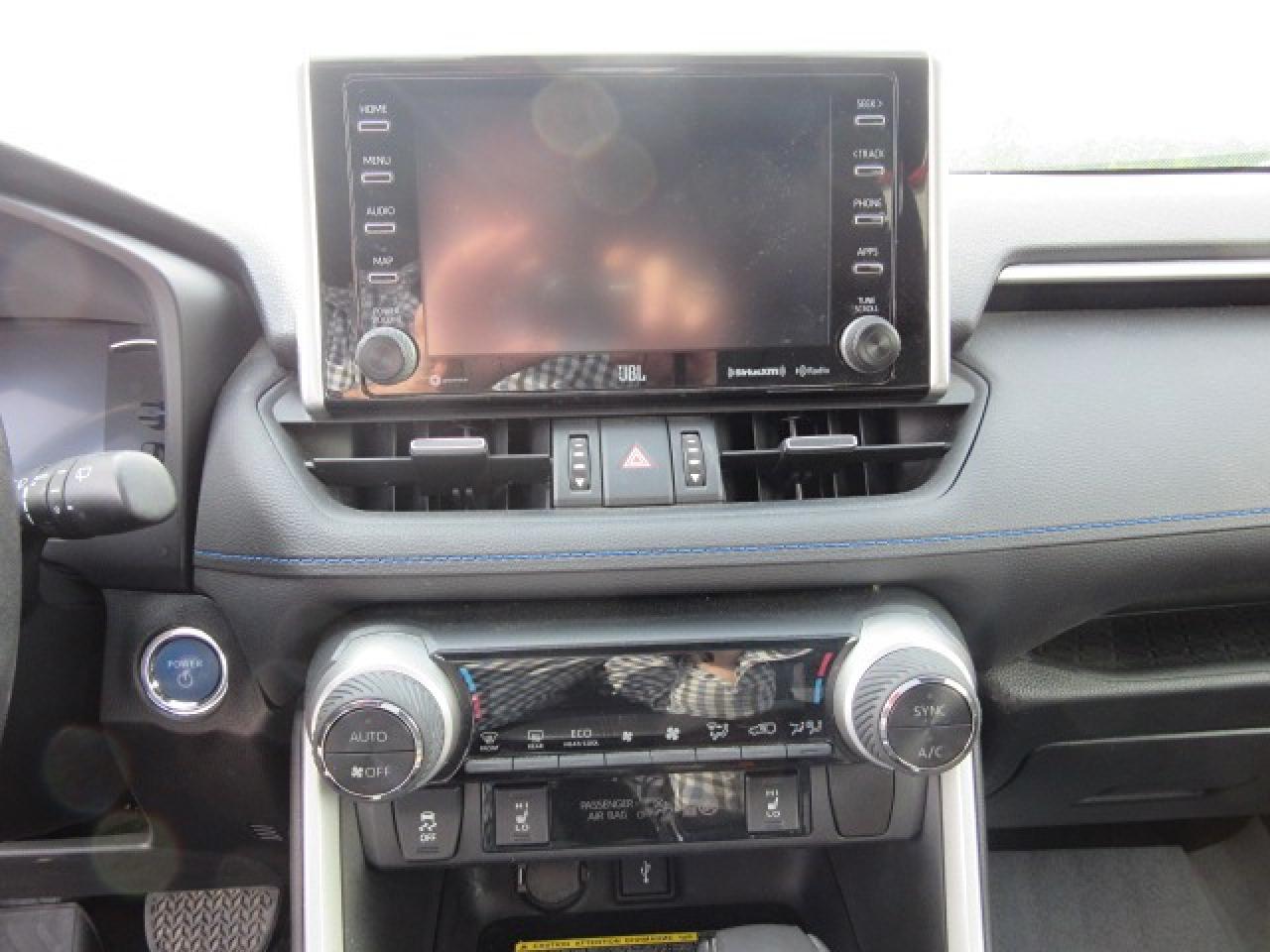 2021 Toyota RAV4 Hybrid XSE Photo