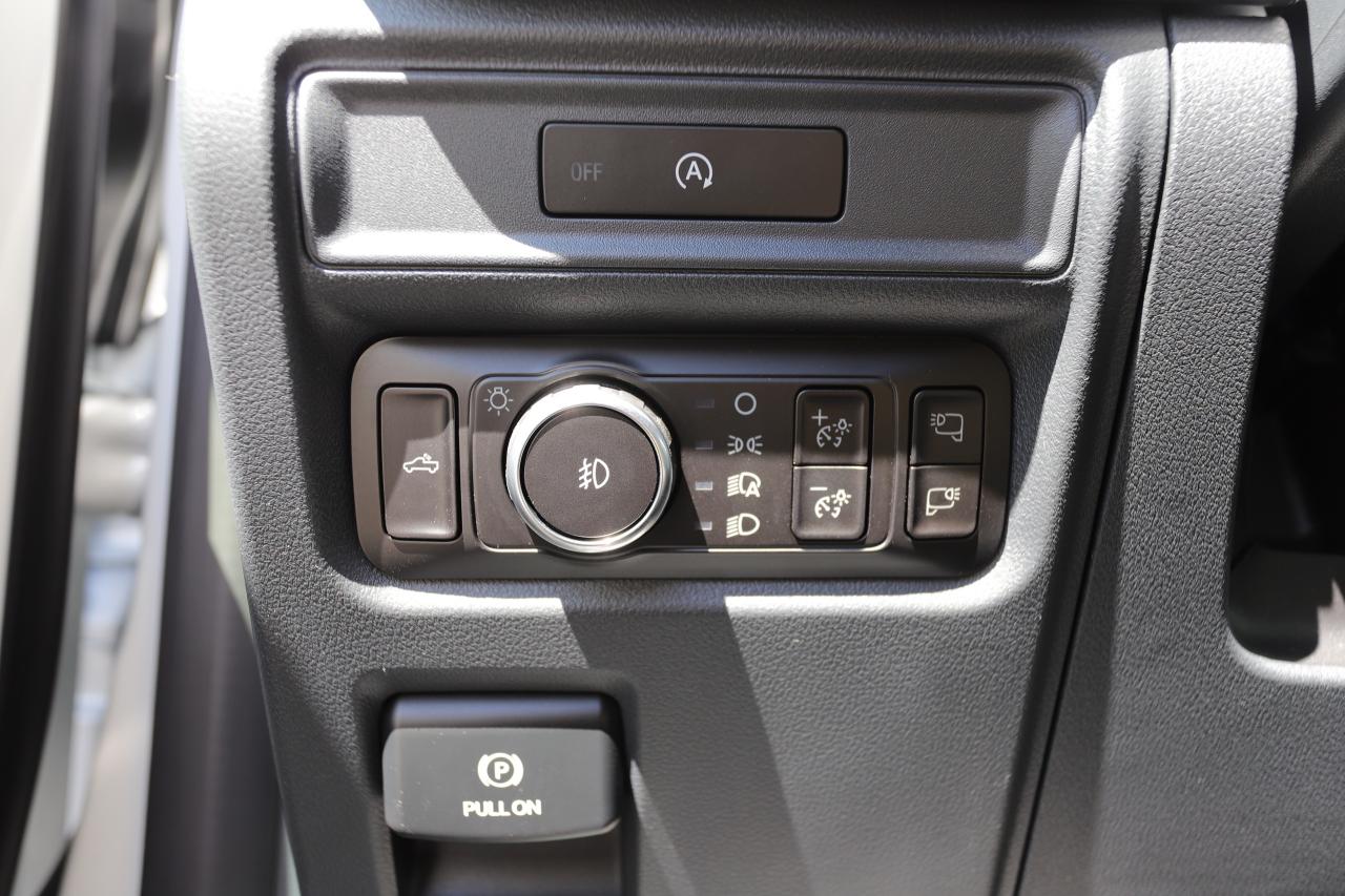 2025 Ford F-150 XLT 4WD SuperCrew 5.5' Box Photo5