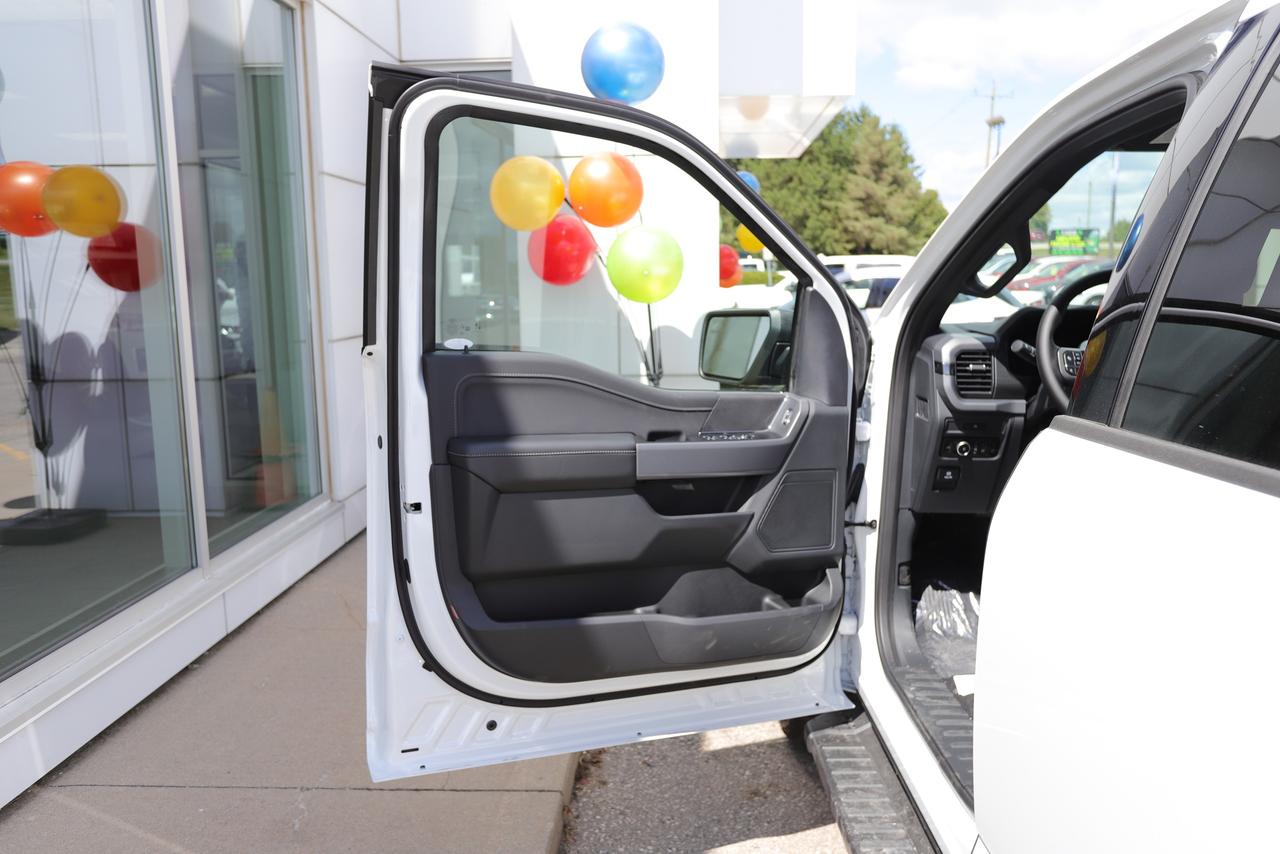 2025 Ford F-150 XLT 4WD SuperCrew 5.5' Box Photo