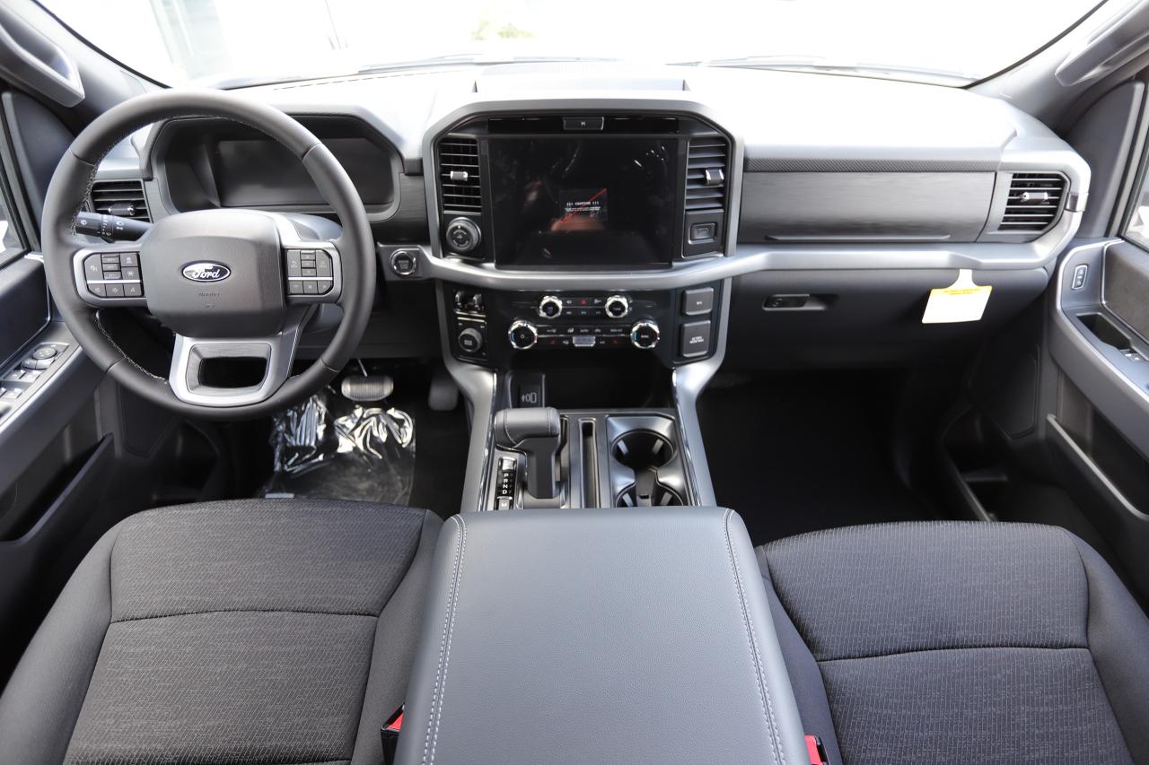 2025 Ford F-150 XLT 4WD SuperCrew 5.5' Box Photo5
