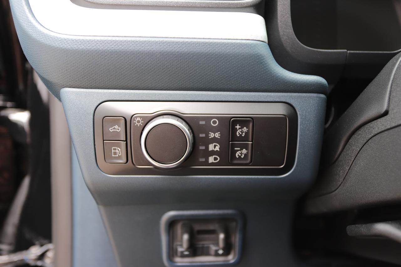 2025 Ford Maverick XLT AWD SuperCrew Photo5