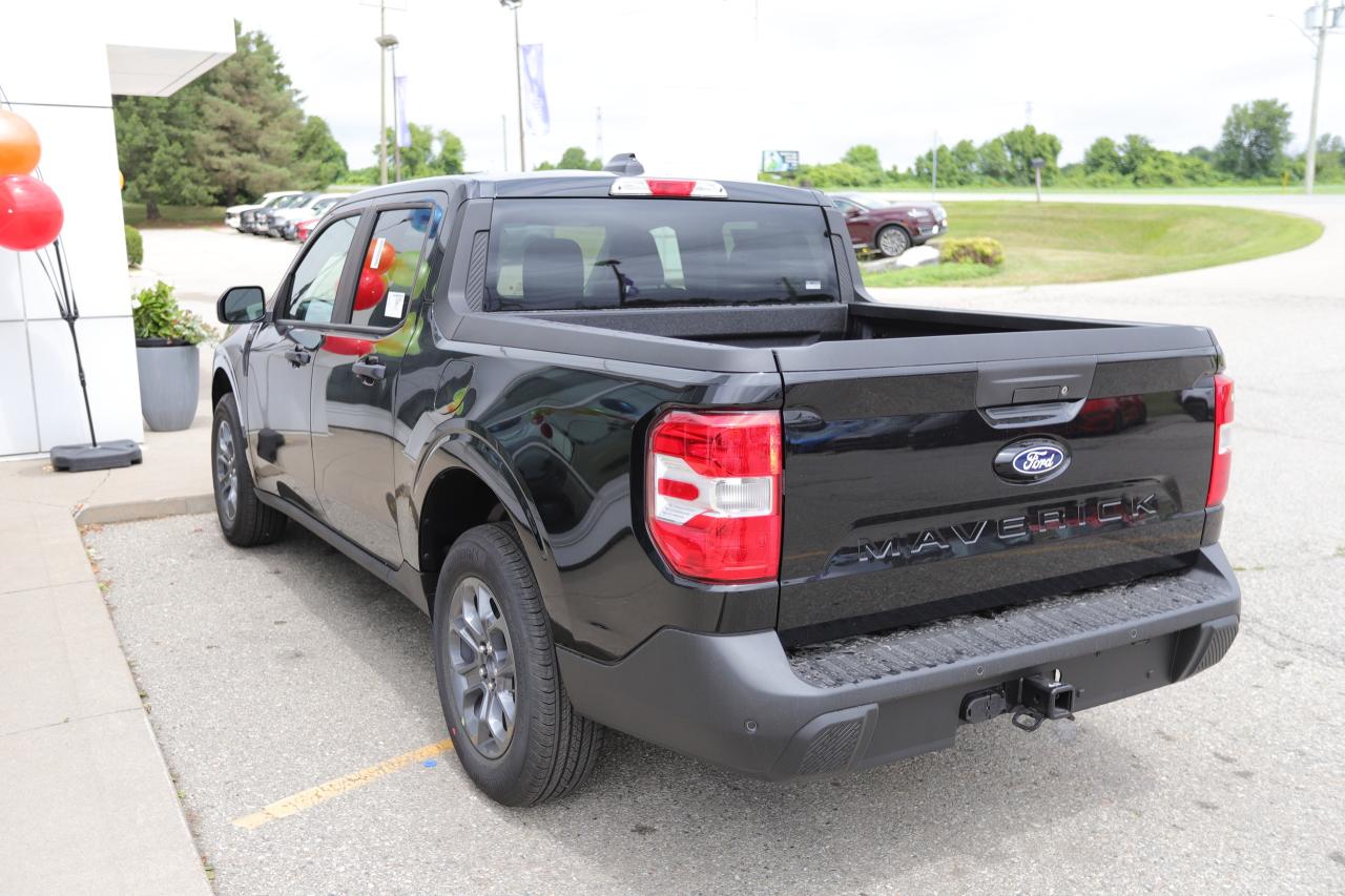 2025 Ford Maverick XLT AWD SuperCrew Photo5
