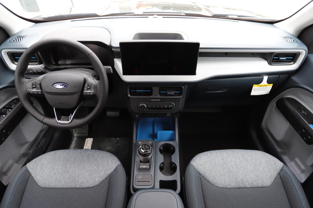 2025 Ford Maverick XLT AWD SuperCrew Photo5