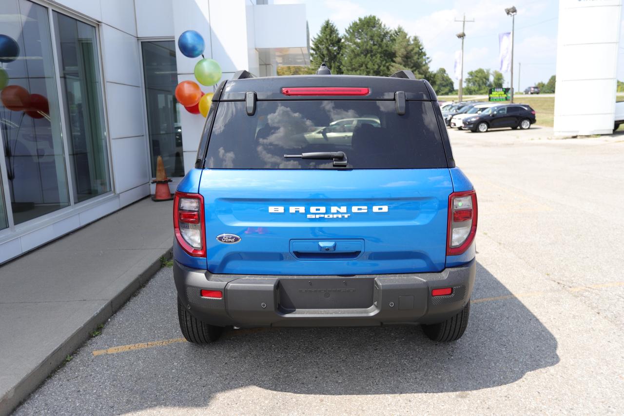 2025 Ford Bronco Sport Outer Banks 4X4 Photo4