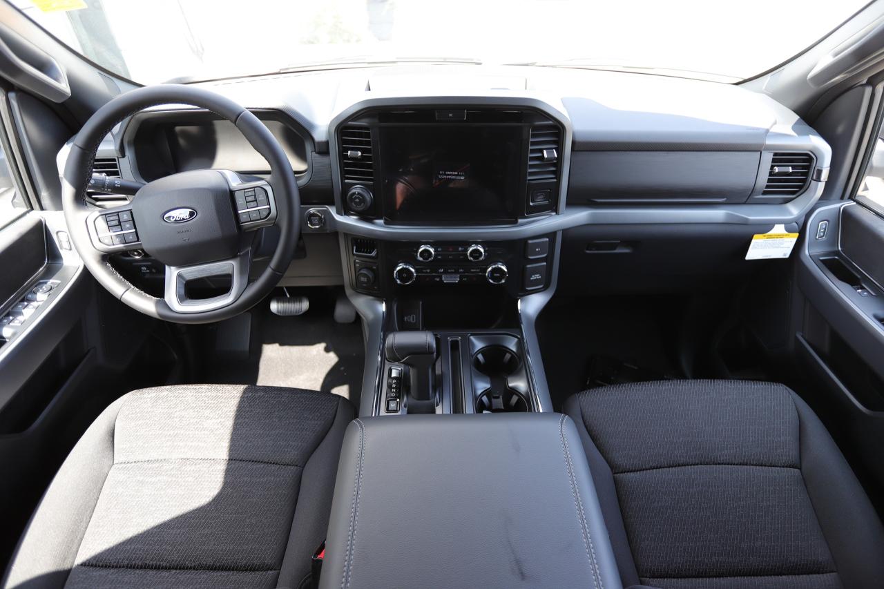 2025 Ford F-150 XLT 4WD SuperCrew 5.5' Box Photo5