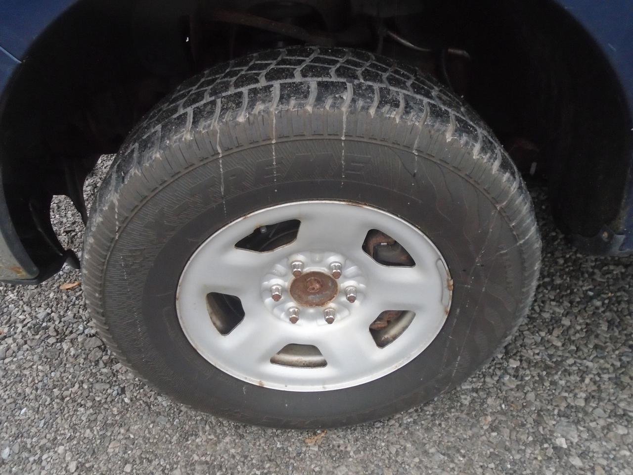 2013 Ford F-150 4WD SuperCab 145  Lariat - Photo #26