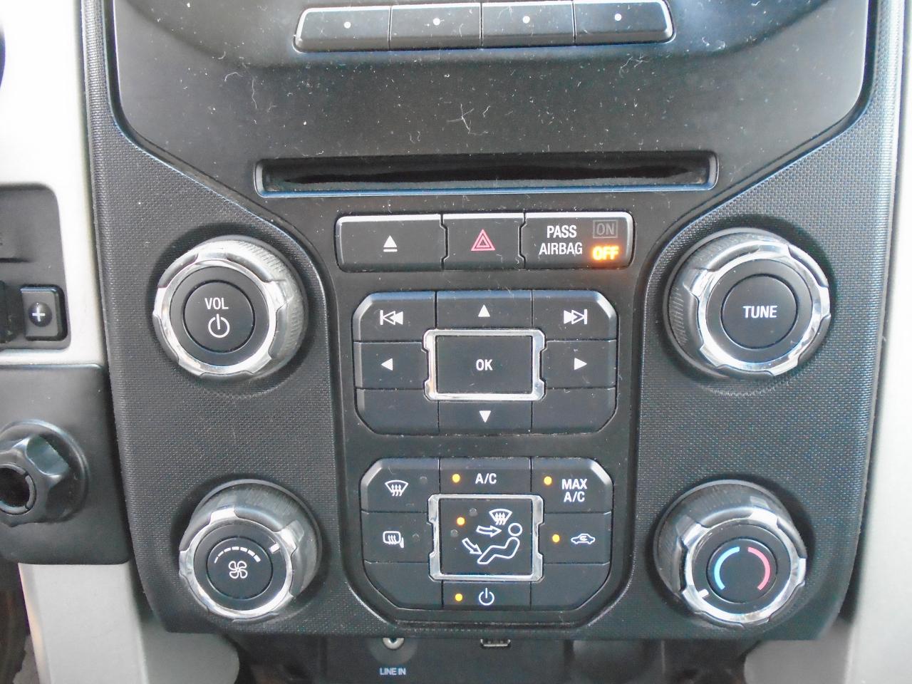 2013 Ford F-150 4WD SuperCab 145  Lariat - Photo #14
