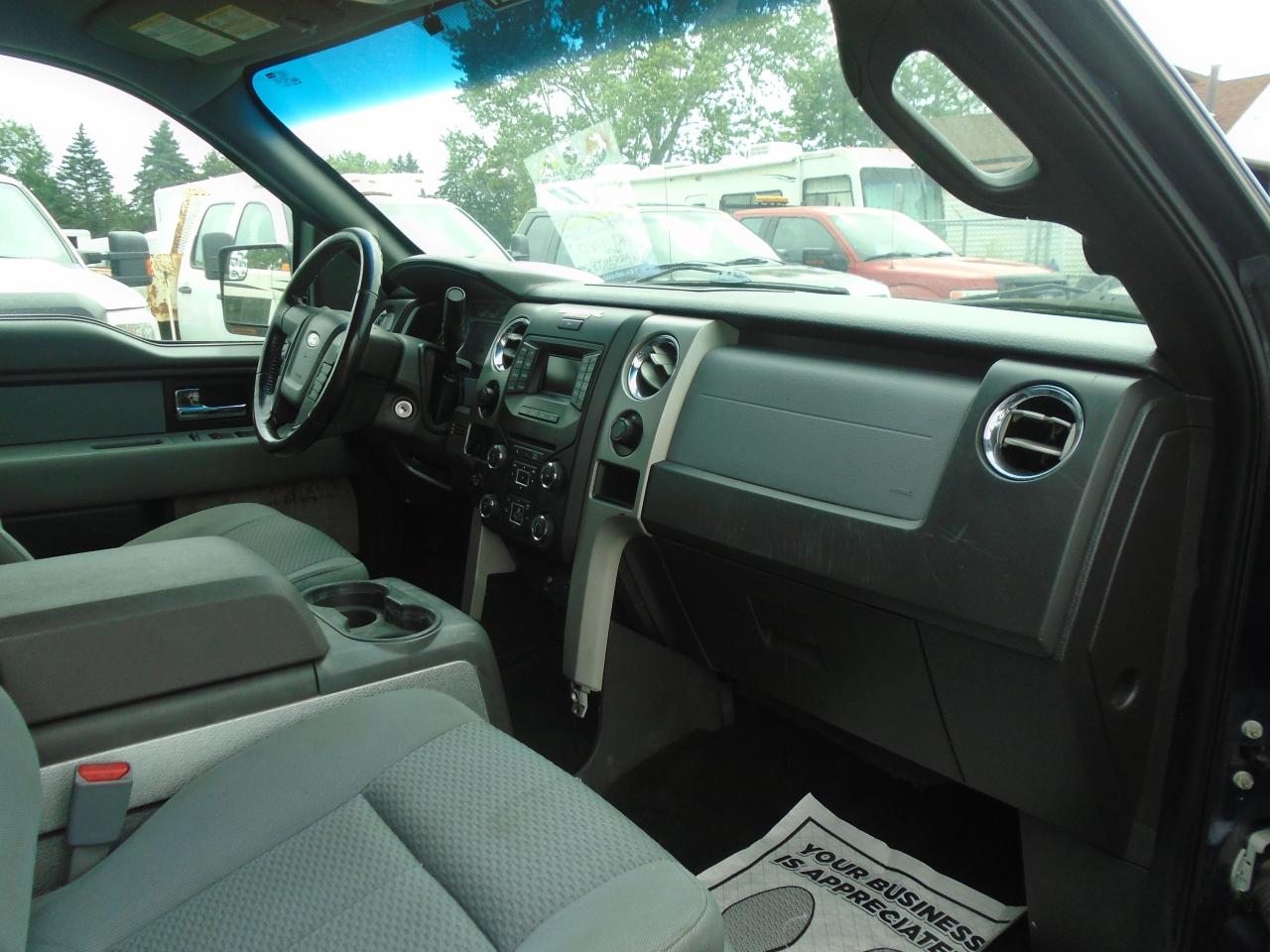 2013 Ford F-150 4WD SuperCab 145  Lariat - Photo #17