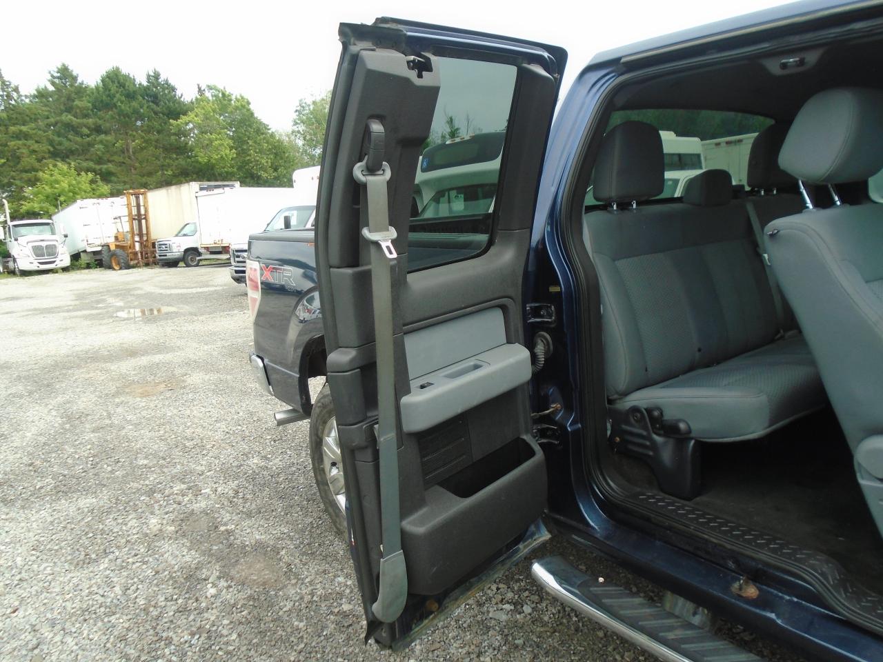 2013 Ford F-150 4WD SuperCab 145  Lariat - Photo #24
