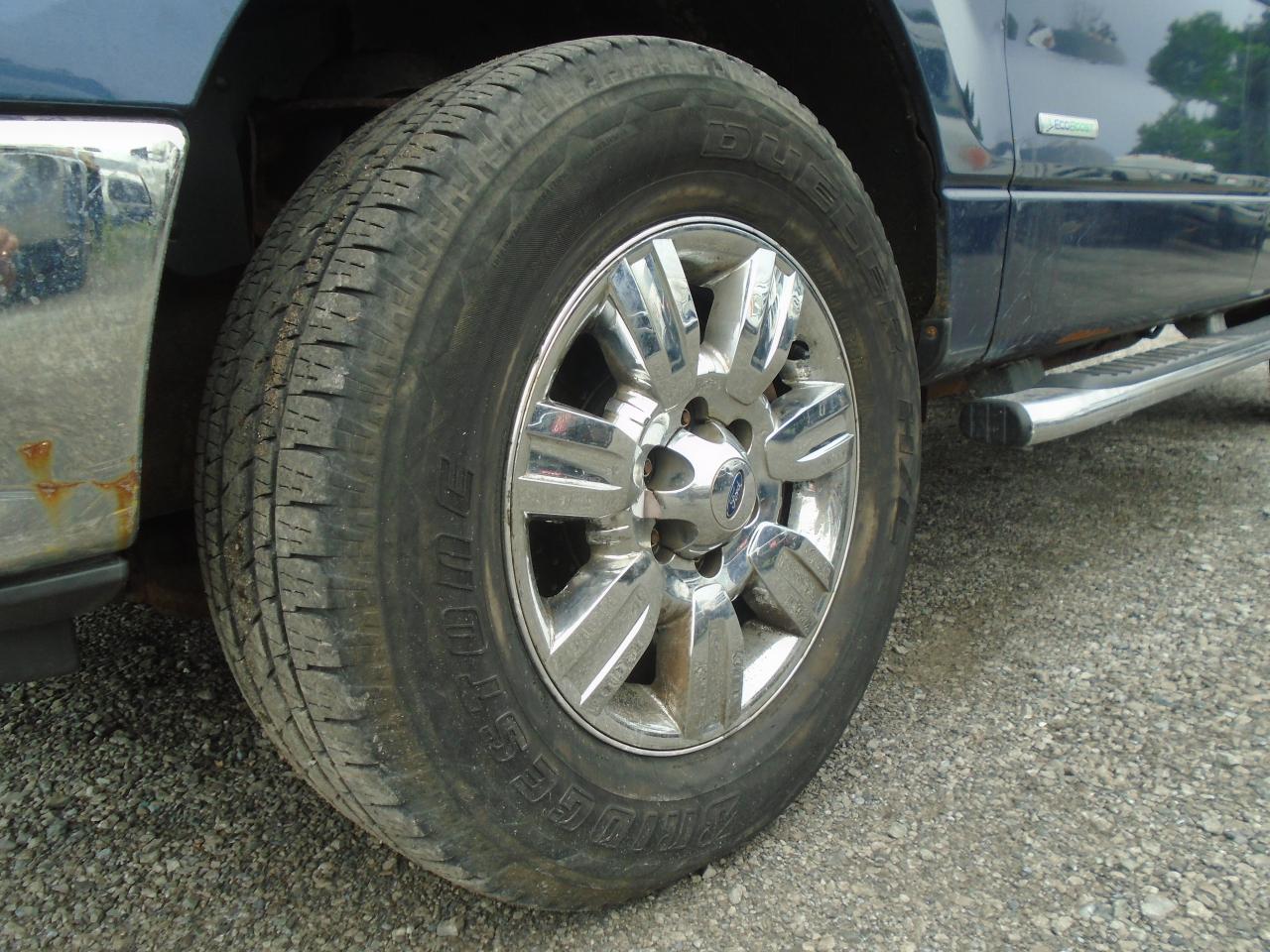 2013 Ford F-150 4WD SuperCab 145  Lariat - Photo #35