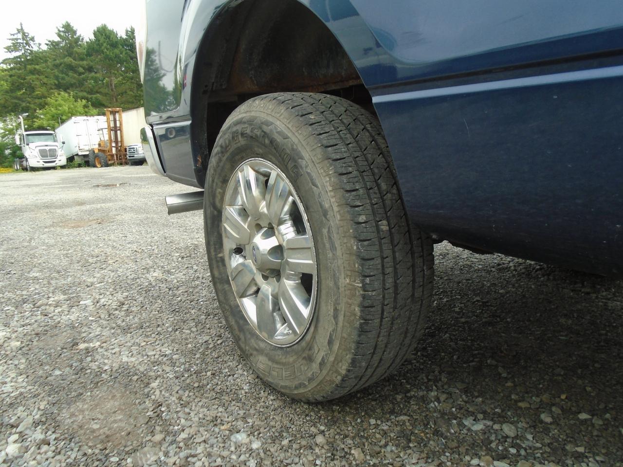 2013 Ford F-150 4WD SuperCab 145  Lariat - Photo #32