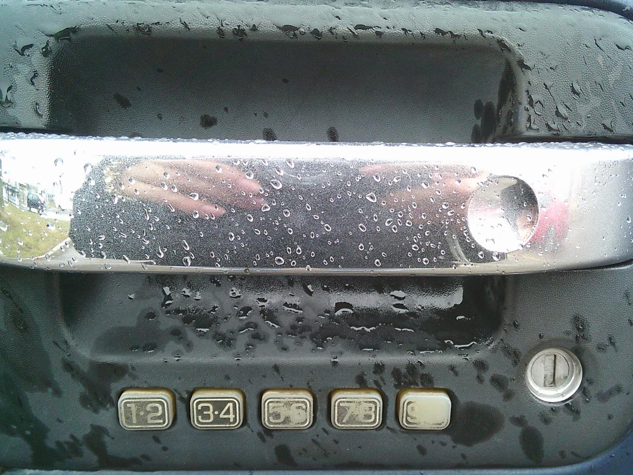 2013 Ford F-150 4WD SuperCab XLT Lariat Photo