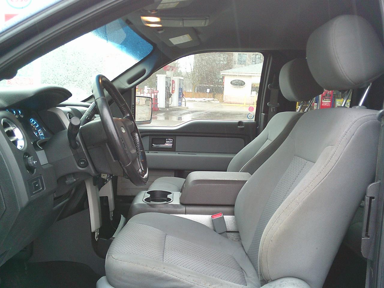 2013 Ford F-150 4WD SuperCab XLT Lariat Photo