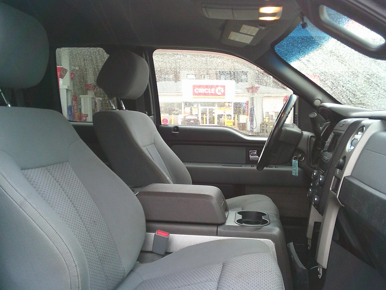 2013 Ford F-150 4WD SuperCab XLT Lariat Photo