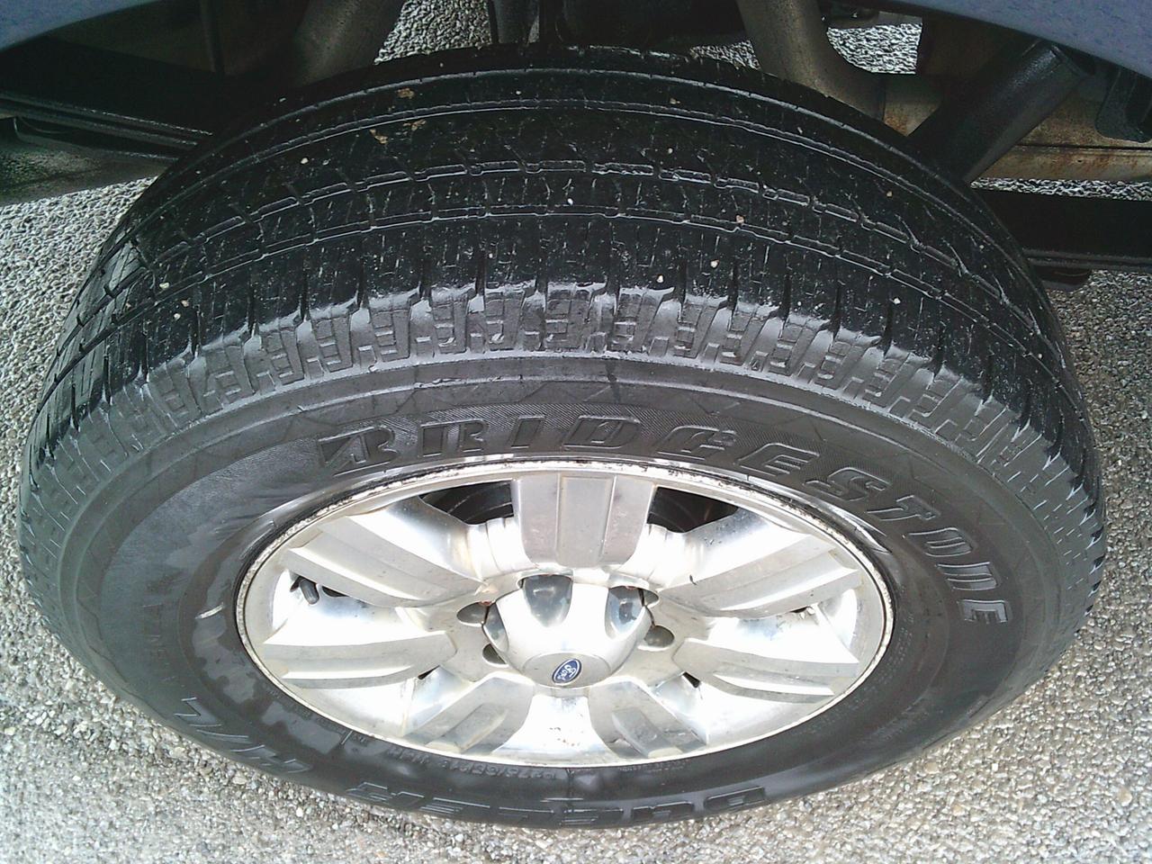 2013 Ford F-150 4WD SuperCab XLT Lariat Photo