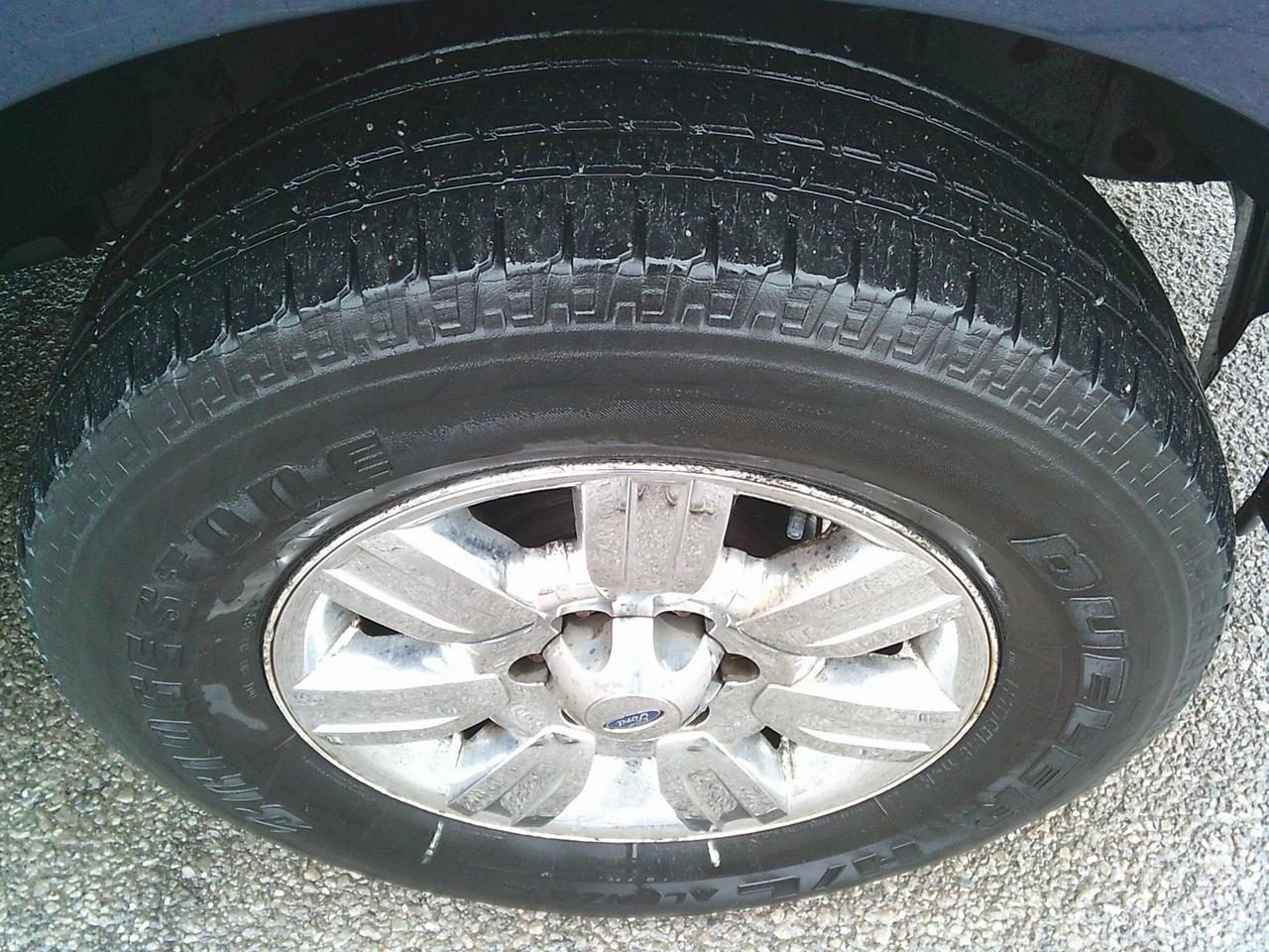 2013 Ford F-150 4WD SuperCab XLT Lariat Photo