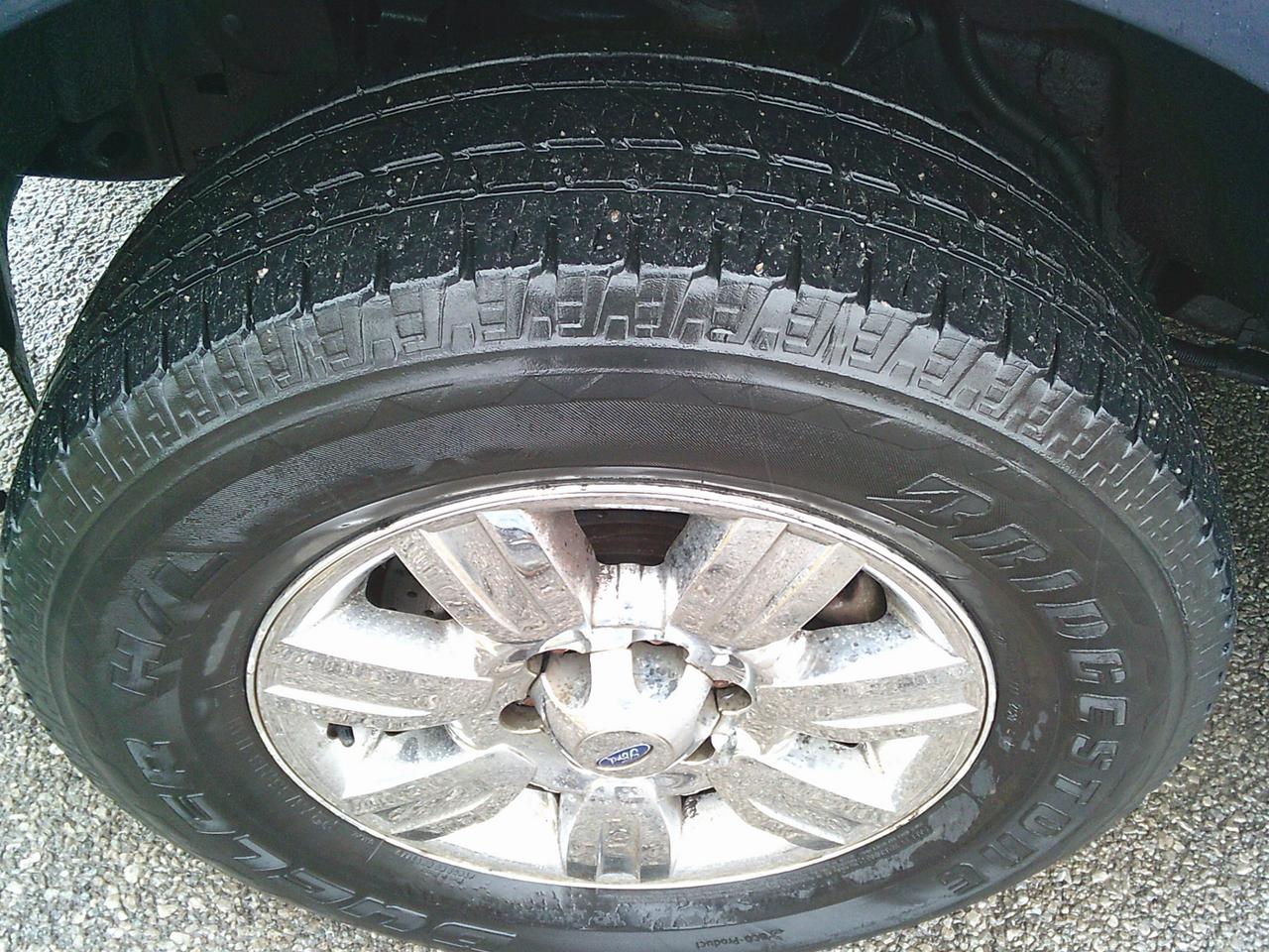 2013 Ford F-150 4WD SuperCab XLT Lariat Photo