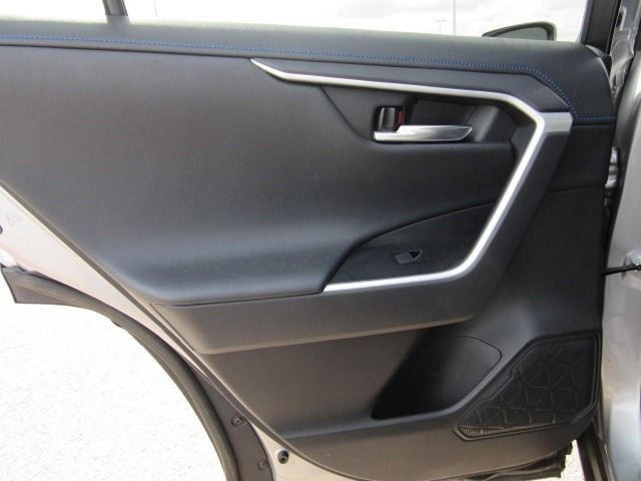 2021 Toyota RAV4 Hybrid XSE - Photo #22