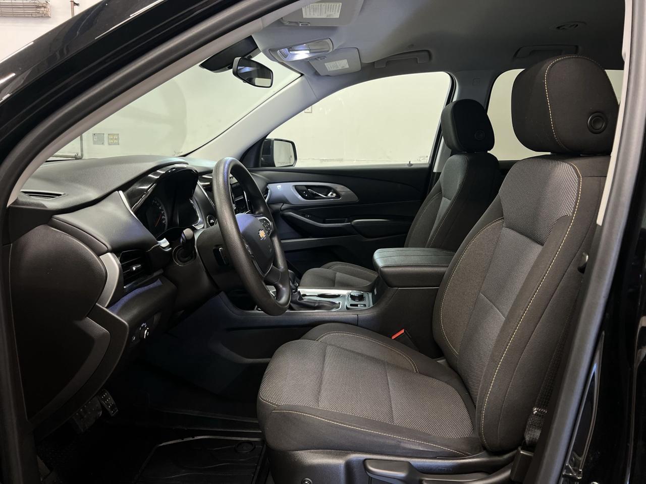 2021 Chevrolet Traverse AWD | 8-PASS |310HP 3.6L V6 | CARPLAY|18IN ALLOYS Photo