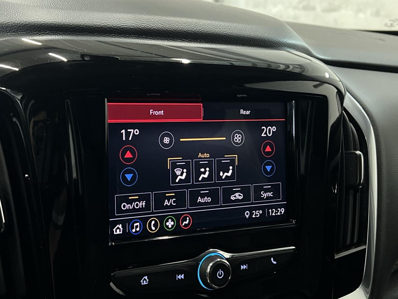 2021 Chevrolet Traverse AWD | 8-PASS |310HP 3.6L V6 | CARPLAY|18IN ALLOYS Photo