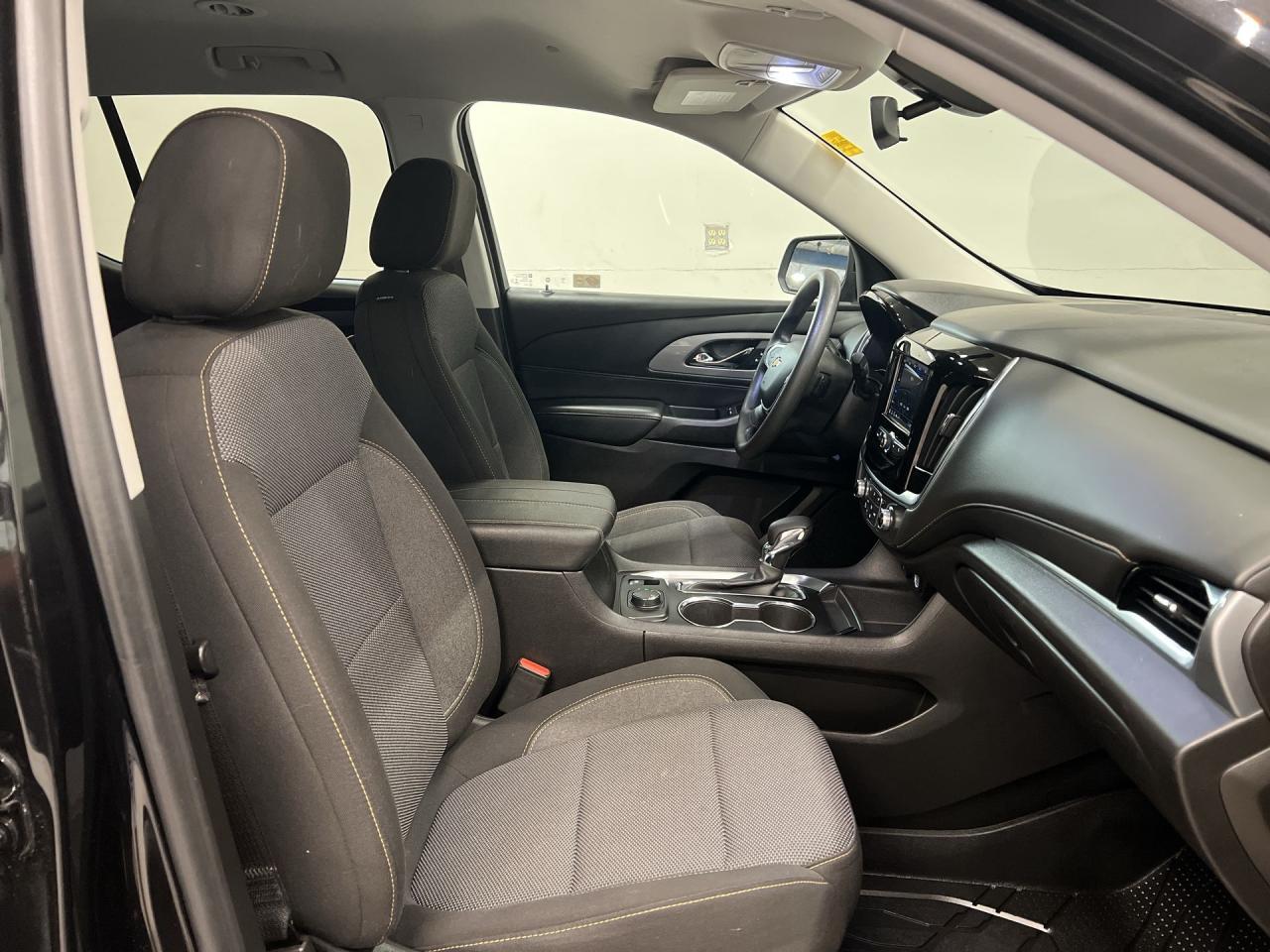 2021 Chevrolet Traverse AWD | 8-PASS |310HP 3.6L V6 | CARPLAY|18IN ALLOYS Photo