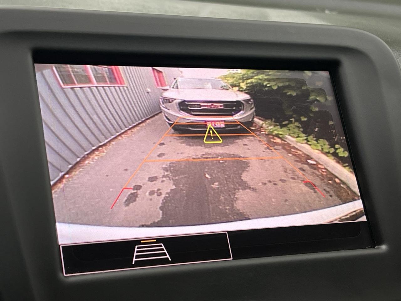 2022 Chevrolet Equinox LT AWD | ONLY 33,000KMS! | HTD SEATS | CARPLAY Photo