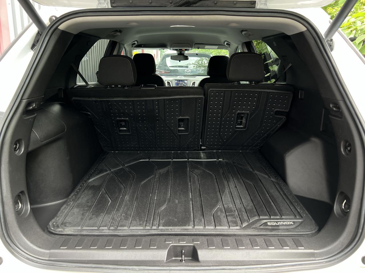 2022 Chevrolet Equinox LT AWD | ONLY 33,000KMS! | HTD SEATS | CARPLAY Photo