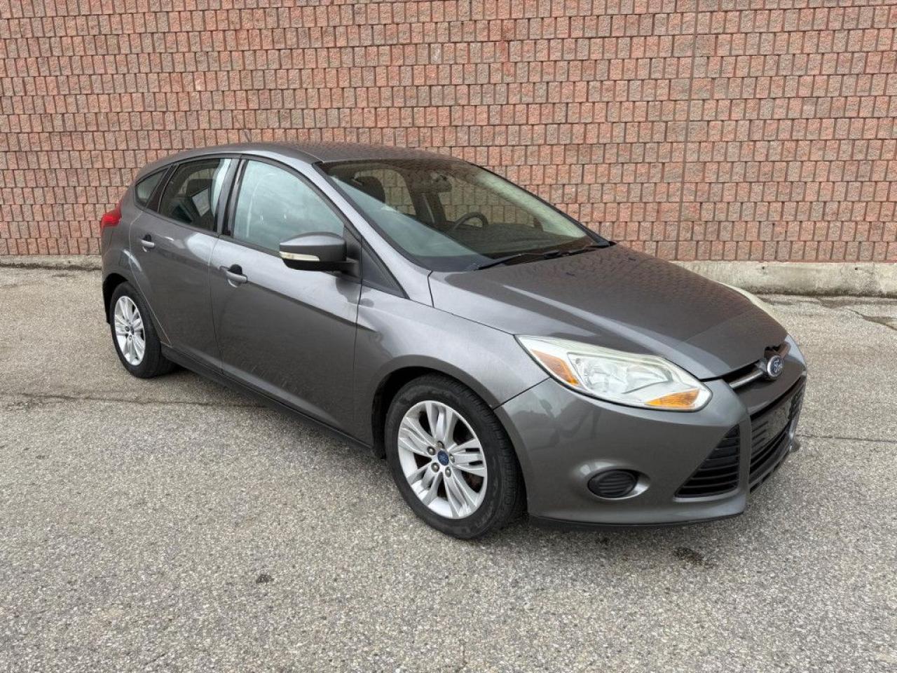 2014 Ford Focus SE | CLEAN CARFAX | LOW KMS | BLUETOOTH | HEATED SEATS | - Photo #5