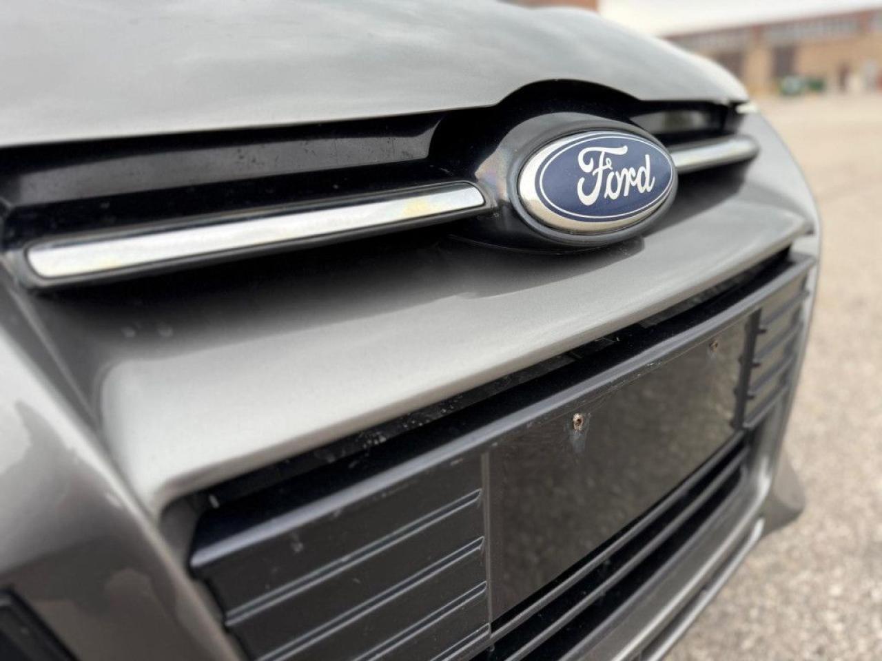 2014 Ford Focus SE | CLEAN CARFAX | LOW KMS | BLUETOOTH | HEATED SEATS | - Photo #10