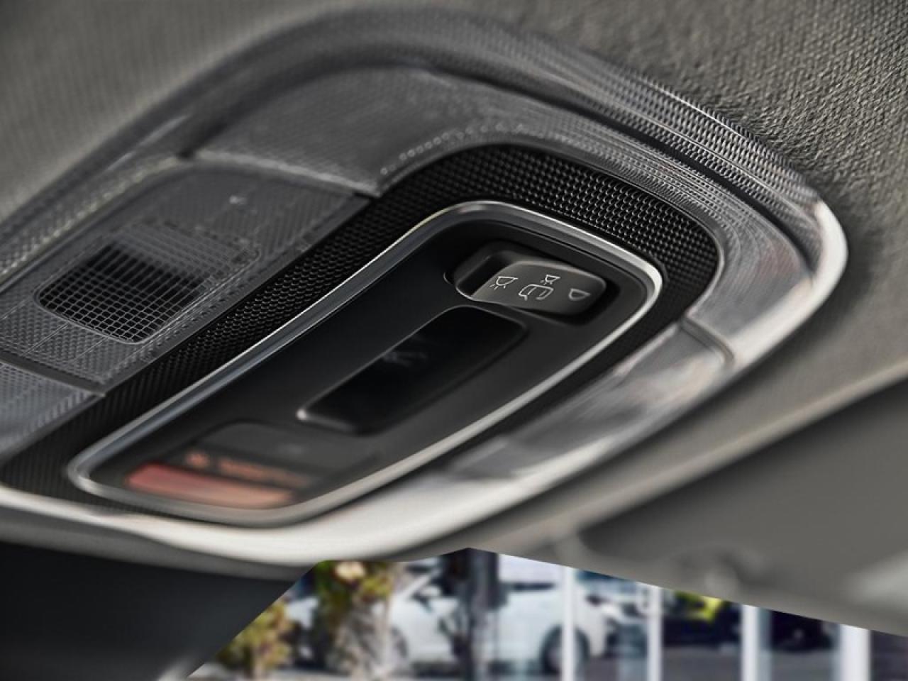 2025 Hyundai Elantra Luxury IVT  - Premium Audio - $110.97 /Wk Photo