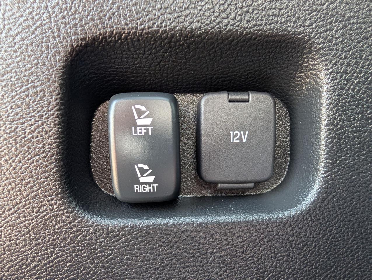 2024 Ford Edge ST Line Photo5