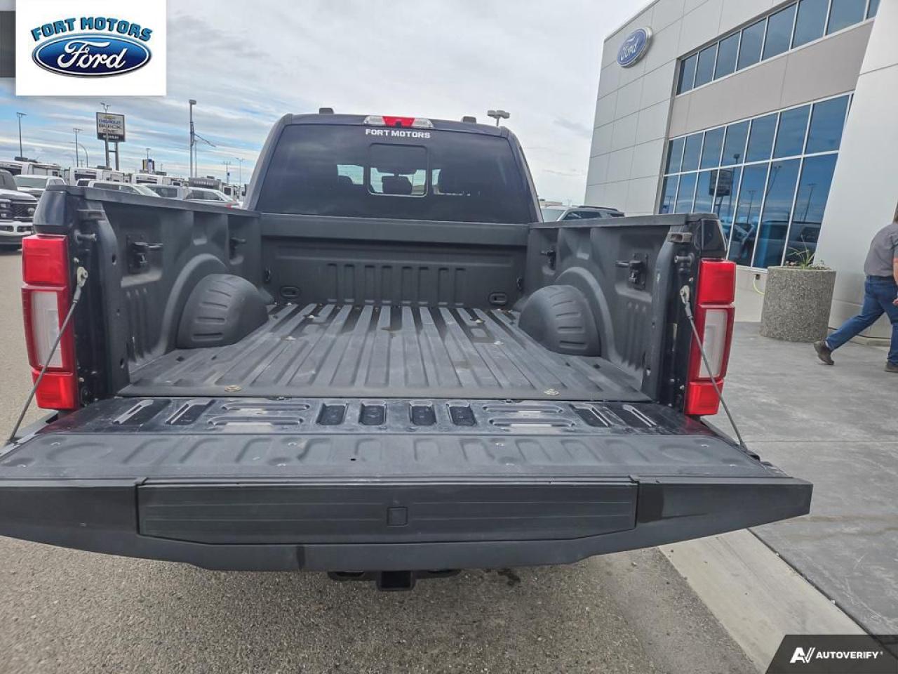 2022 Ford F-350 4X4 CREW CAB PICKUP/ Photo5