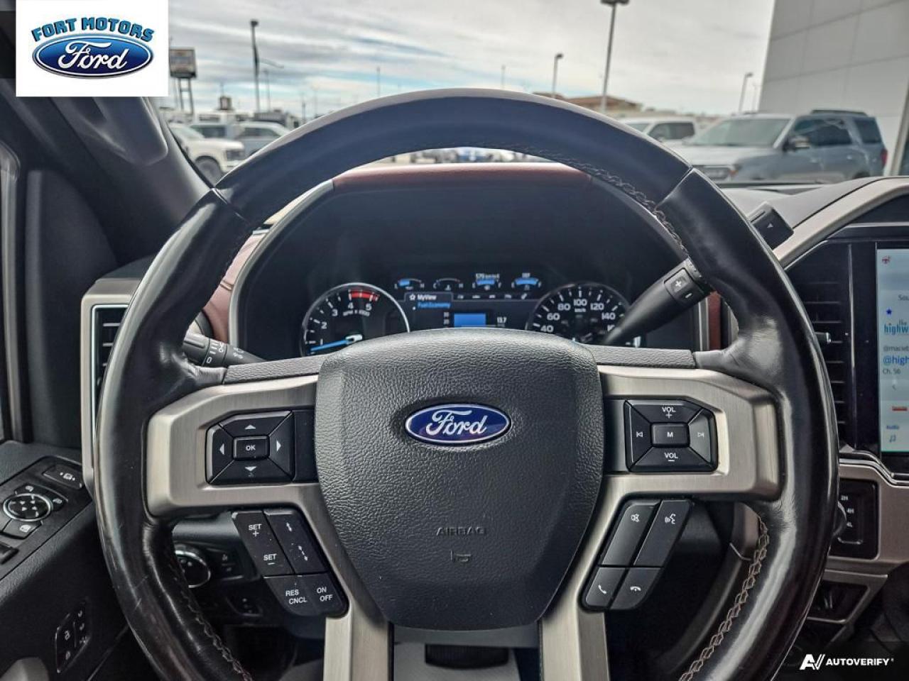 2022 Ford F-350 4X4 CREW CAB PICKUP/ Photo5