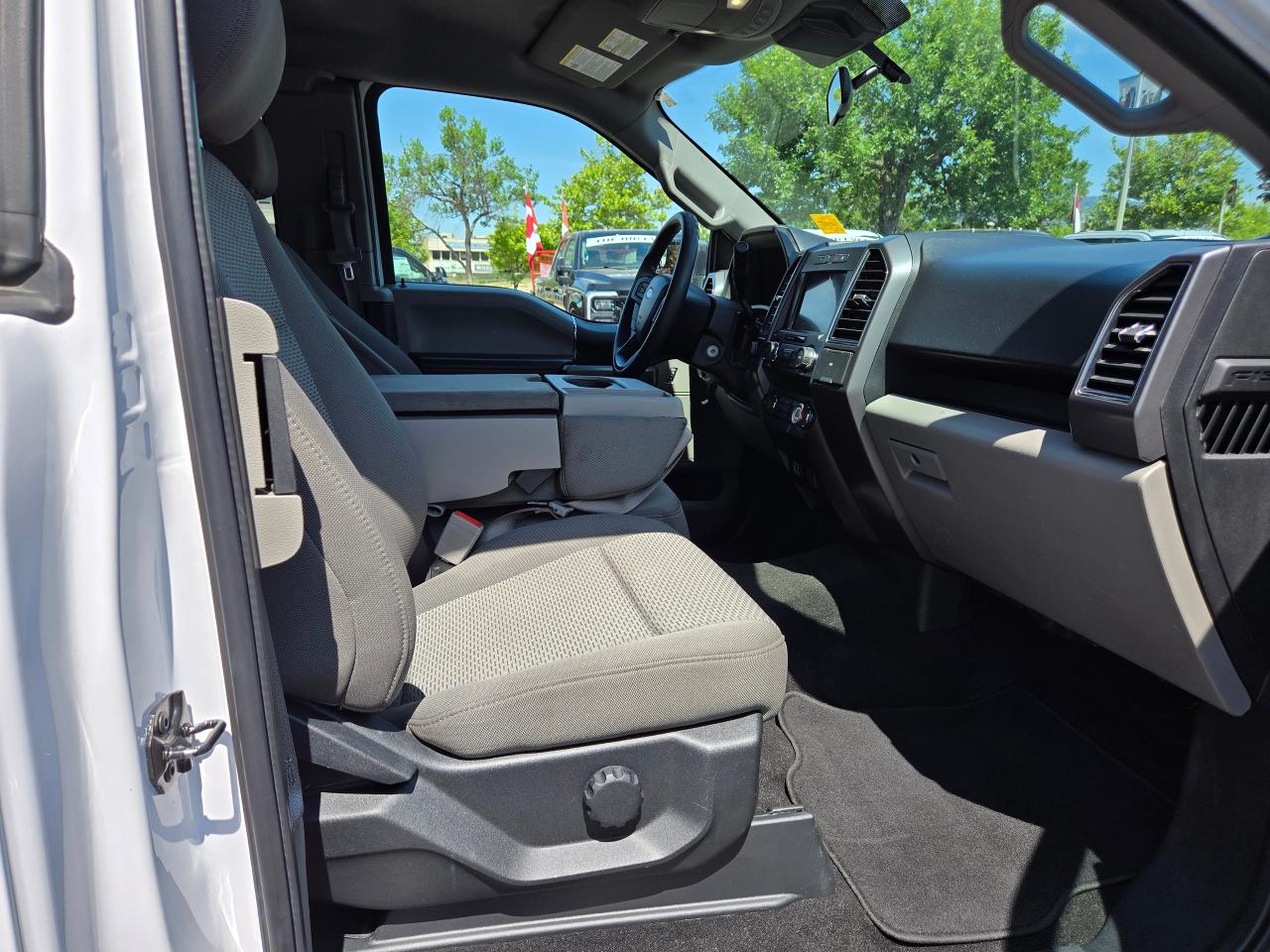 2019 Ford F-150 XLT Photo5