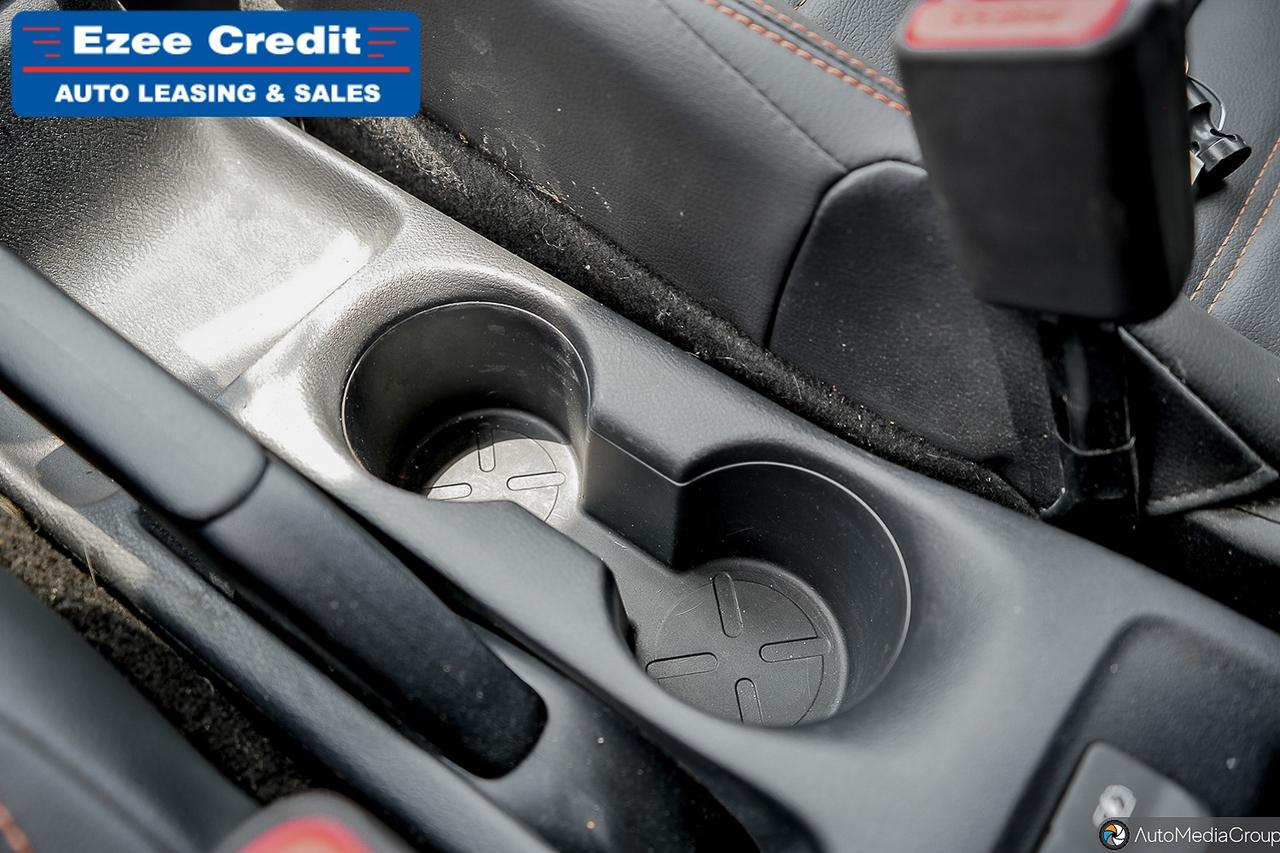 2020 Nissan Kicks SR Photo