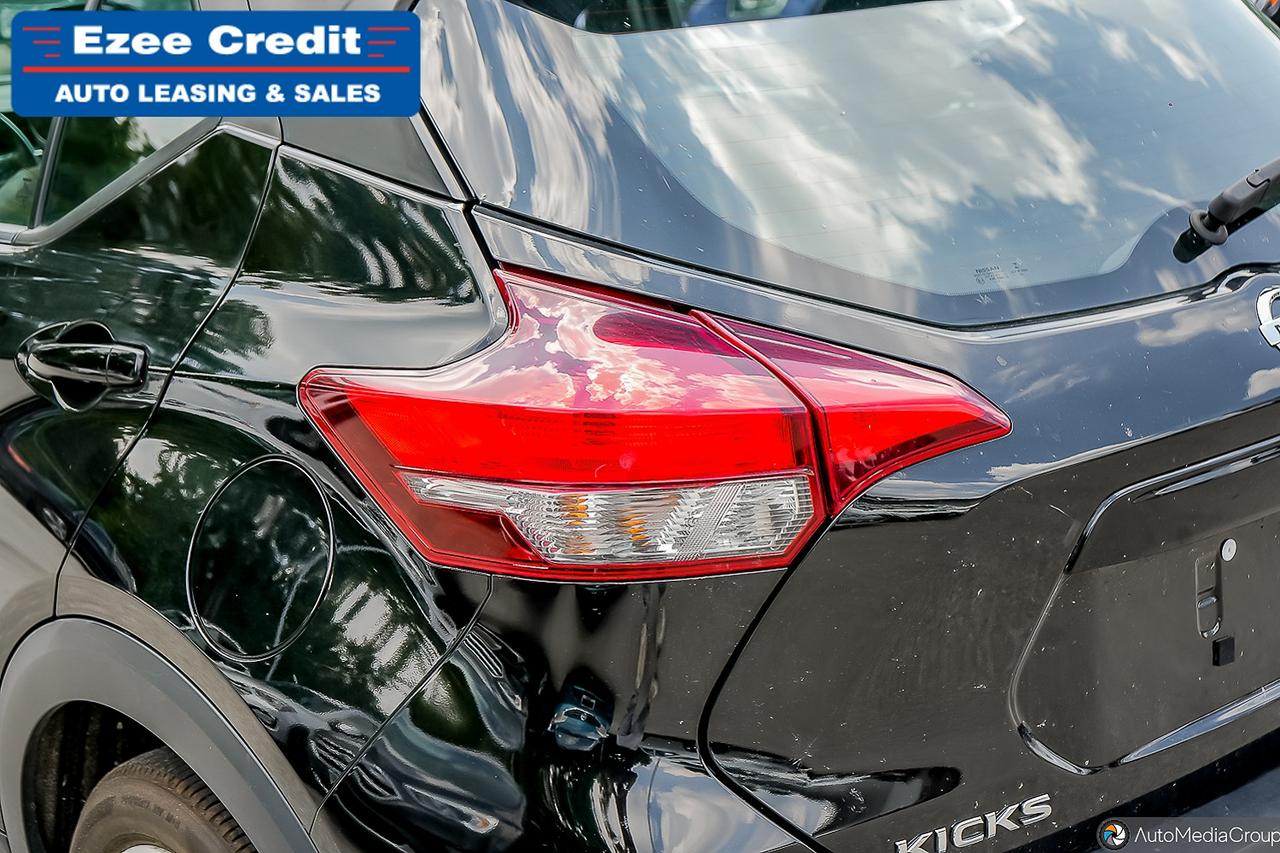 2020 Nissan Kicks SR Photo